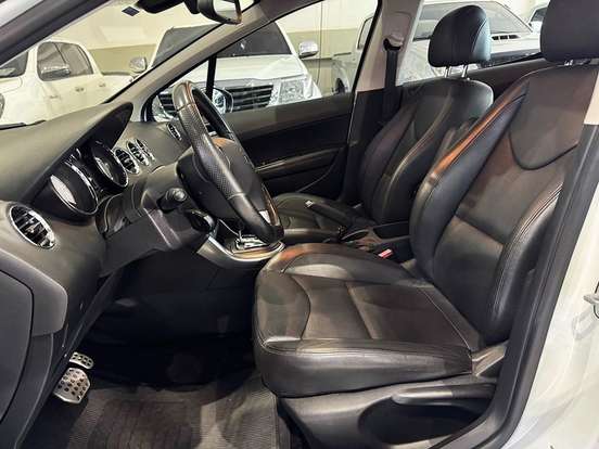 PEUGEOT-308-1.6 GRIFFE THP 16V GASOLINA 4P AUTOMÁTICO PEUGEOT-308-2015