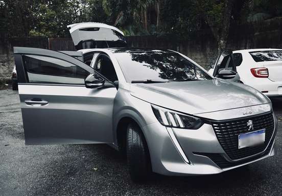 PEUGEOT-208-2022