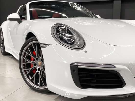 PORSCHE-911-2016