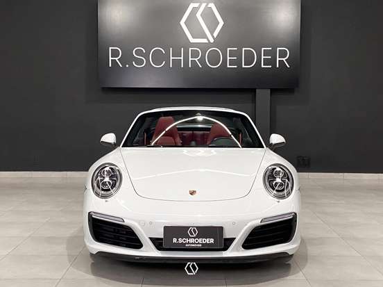 PORSCHE-911-2016