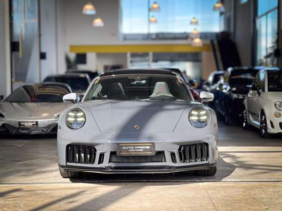 PORSCHE-911-2025