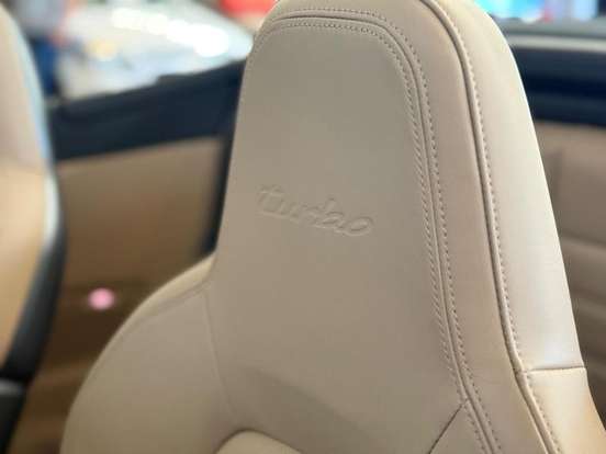 PORSCHE-911-2023