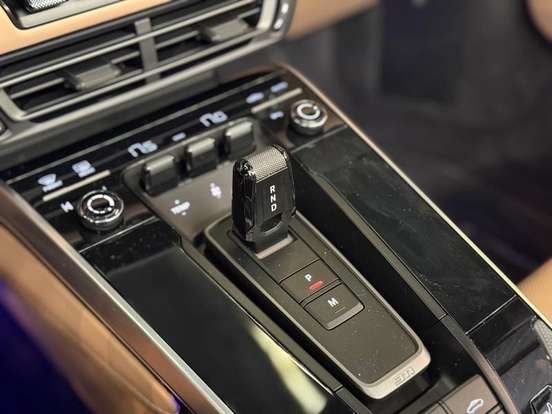 PORSCHE-911-2023