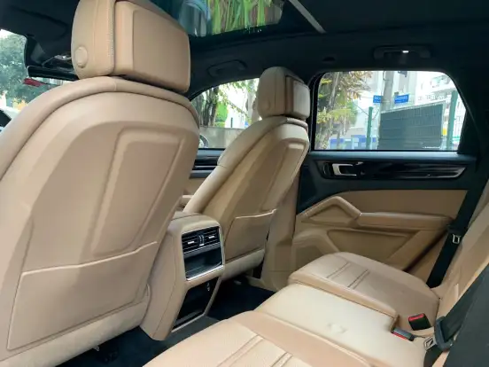 PORSCHE-CAYENNE-2019