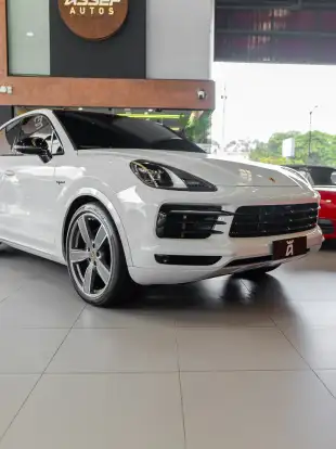 PORSCHE-CAYENNE-2022