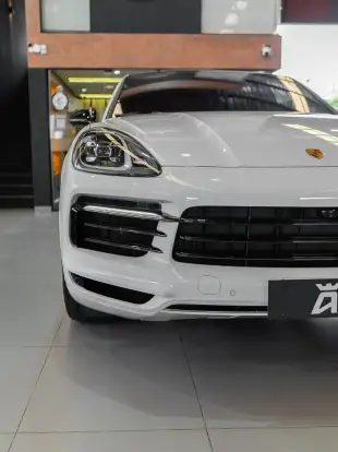 PORSCHE-CAYENNE-2022