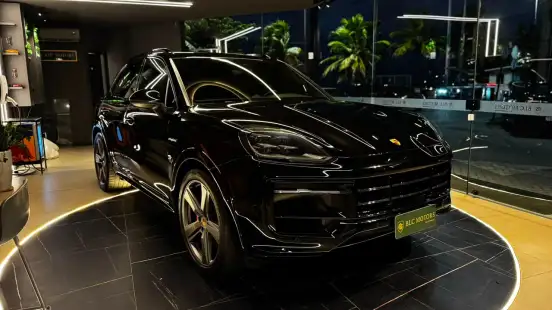 PORSCHE-CAYENNE-2024