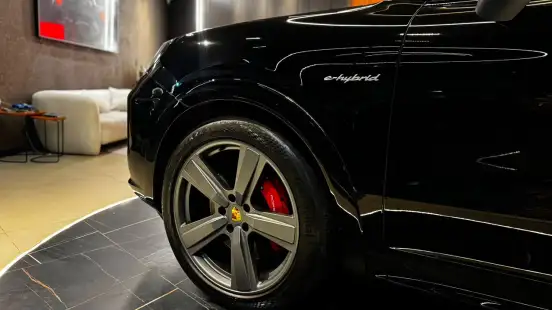 PORSCHE-CAYENNE-2024