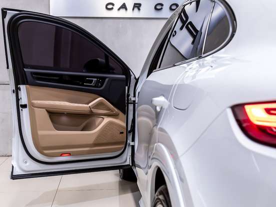PORSCHE-CAYENNE-3.0 V6 E-HYBRID COUPÉ PLATINUM EDITION AWD TIPTRONIC S PORSCHE-CAYENNE-2022
