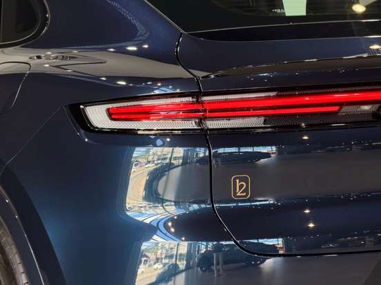 PORSCHE-CAYENNE-2024