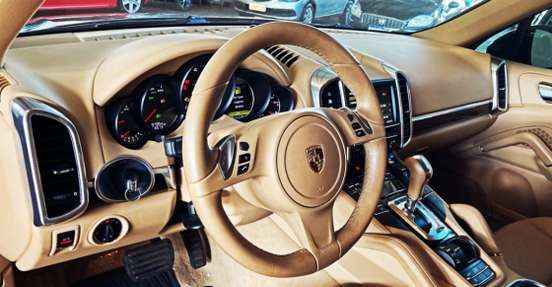 PORSCHE-CAYENNE-2013