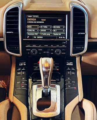 PORSCHE-CAYENNE-2013