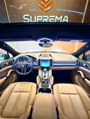 PORSCHE-CAYENNE-2016