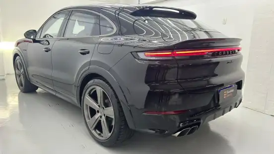 PORSCHE-CAYENNE-2025