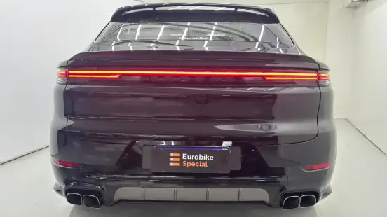 PORSCHE-CAYENNE-2025