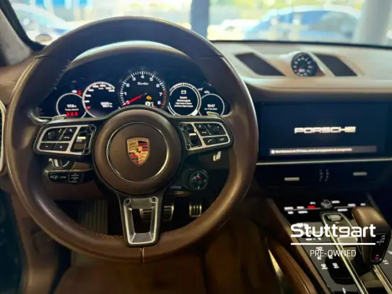 PORSCHE-CAYENNE-2022
