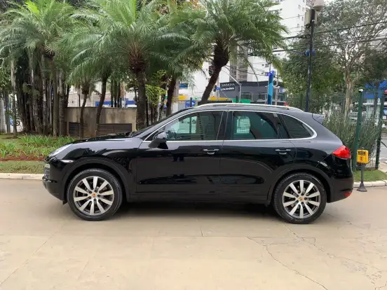 PORSCHE-CAYENNE-2010