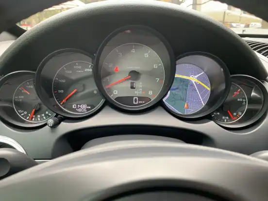PORSCHE-CAYENNE-2010