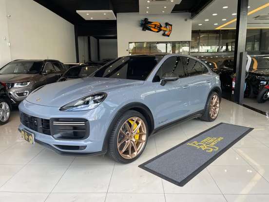 PORSCHE-CAYENNE-2022