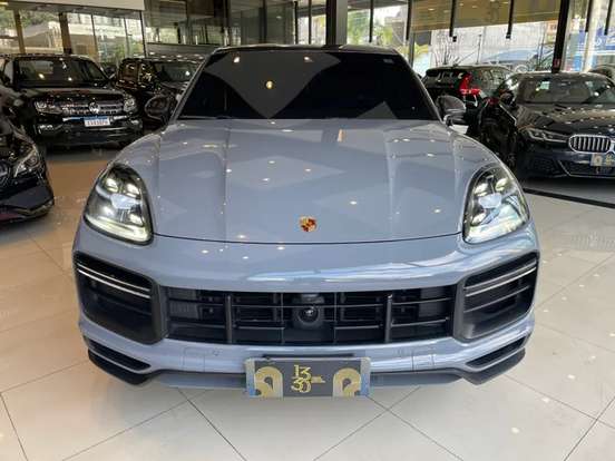 PORSCHE-CAYENNE-2022