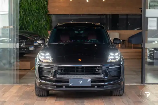 PORSCHE-MACAN-2025