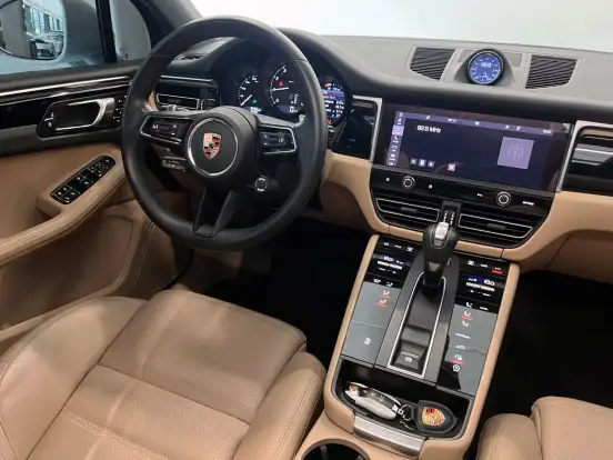 PORSCHE-MACAN-2024