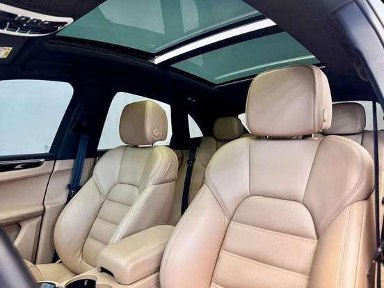 PORSCHE-MACAN-2023
