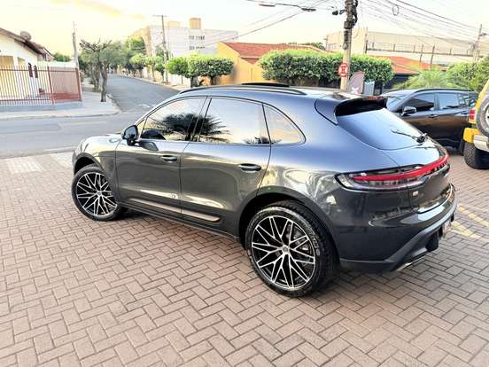 PORSCHE-MACAN-2025