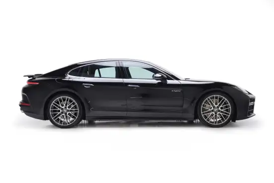 PORSCHE-PANAMERA-2025