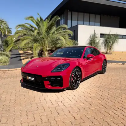 PORSCHE-PANAMERA-2025