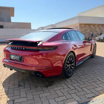 PORSCHE-PANAMERA-2025