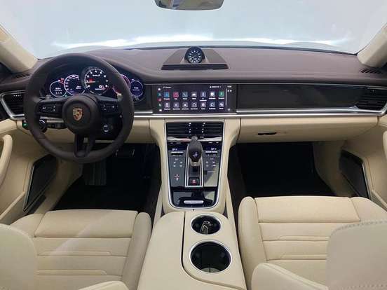 PORSCHE-PANAMERA-2022
