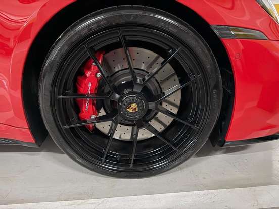 PORSCHE-911-2025