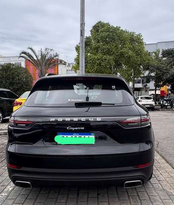 PORSCHE-CAYENNE-2020