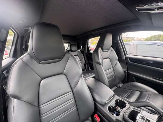 PORSCHE-CAYENNE-2020