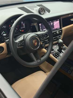 PORSCHE-MACAN-2024