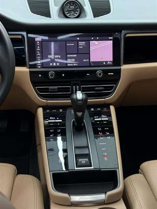 PORSCHE-MACAN-2024
