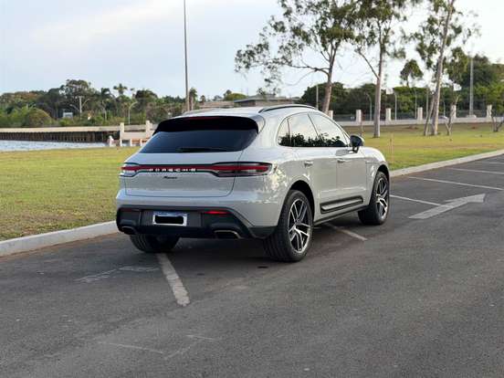 PORSCHE-MACAN-2025