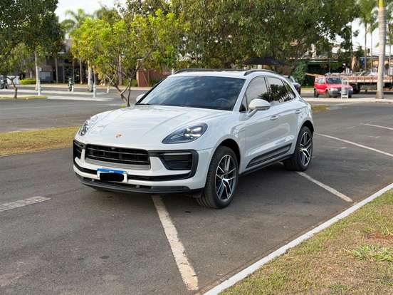 PORSCHE-MACAN-2025