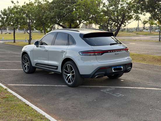 PORSCHE-MACAN-2025