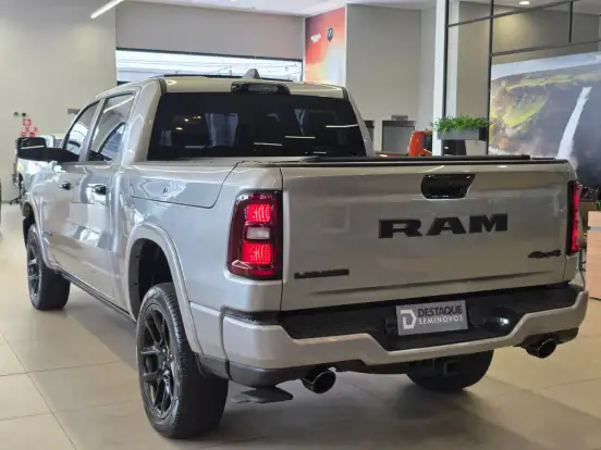 RAM-1500-3.0 HURRICANE 6 BITURBO GASOLINA LARAMIE NIGHT EDITION CD 4X4 AUTOMÁTICO RAM-1500-2025
