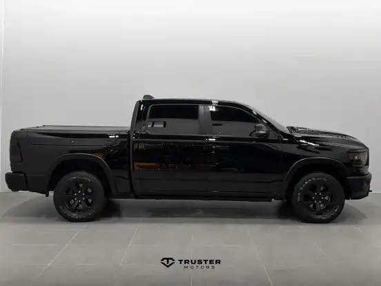 RAM-1500-5.7 V8 GASOLINA REBEL CD 4X4 AUTOMÁTICO RAM-1500-2022