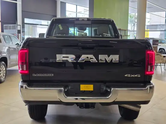 RAM-2500-6.7 I6 TURBO DIESEL LARAMIE CD 4X4 AUTOMÁTICO RAM-2500-2026