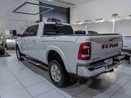 RAM-2500-6.7 I6 TURBO DIESEL LARAMIE CD 4X4 AUTOMÁTICO RAM-2500-2020