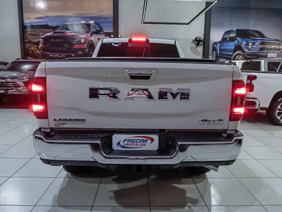 RAM-2500-6.7 I6 TURBO DIESEL LARAMIE CD 4X4 AUTOMÁTICO RAM-2500-2020