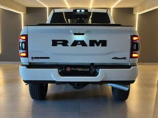 RAM-2500-6.7 I6 TURBO DIESEL LARAMIE NIGHT EDITION CD 4X4 AUTOMÁTICO RAM-2500-2024
