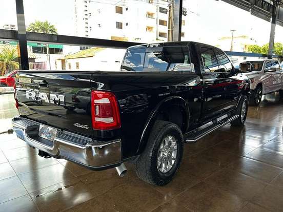 RAM-3500-6.7 I6 TURBO DIESEL LARAMIE CD 4X4 AUTOMÁTICO RAM-3500-2022
