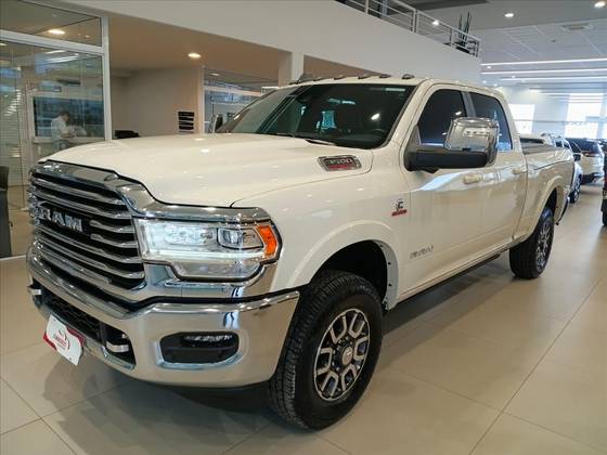 RAM 3500 6.7 I6 TURBO DIESEL LIMITED LONGHORN CD 4X4  AUTOMÁTICO