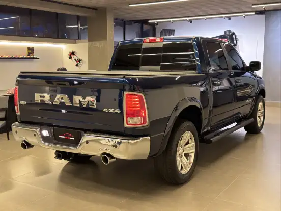 RAM-CLASSIC-5.7 V8 GASOLINA LARAMIE CD 4X4 AUTOMÁTICO RAM-CLASSIC-2023