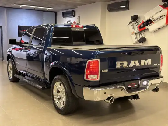 RAM-CLASSIC-5.7 V8 GASOLINA LARAMIE CD 4X4 AUTOMÁTICO RAM-CLASSIC-2023